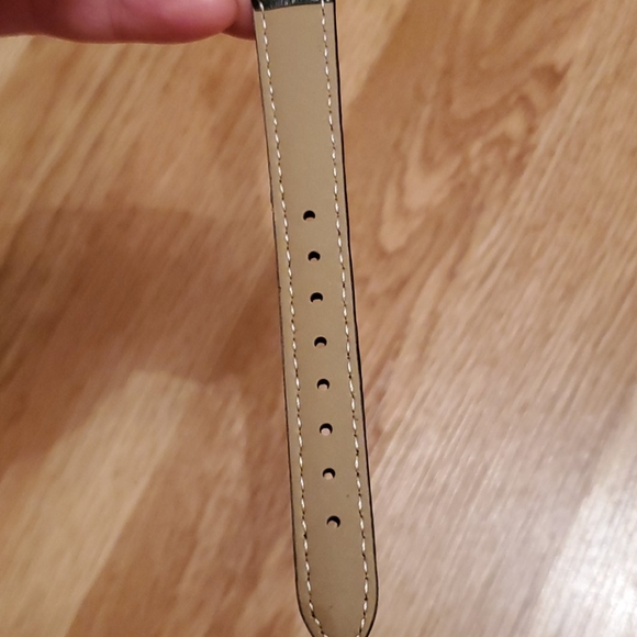 Watch - Picture 3 of 5